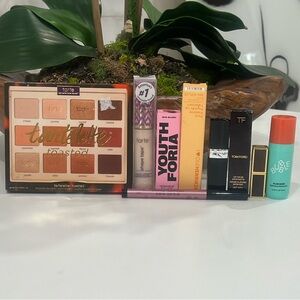 Huge designer make up bundle- all new